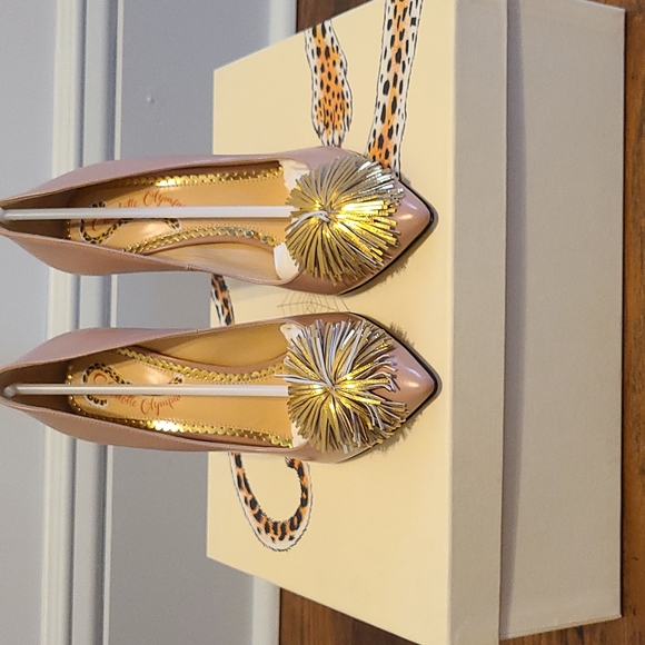 Charlotte Olympia - Picture 2 of 4